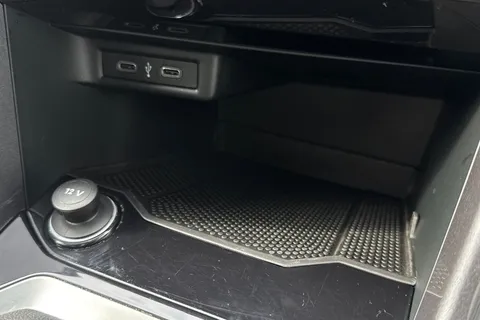 36 of 48 for VOLKSWAGEN T-ROC 1.5 TSI Style 5dr