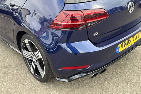 VN18YGT Volkswagen Golf 2.0 TSI 310 R 5dr 4MOTION DSG | Heated Seats | App Connect Thumbnail #8