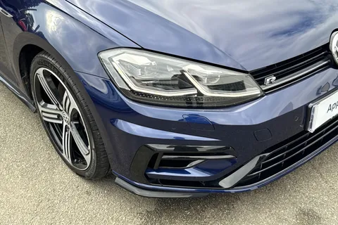 VN18YGT Volkswagen Golf 2.0 TSI 310 R 5dr 4MOTION DSG | Heated Seats | App Connect Thumbnail #9