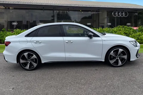 DG25XBZ Audi A3 Black Edition 35 TFSI  150 PS S tronic Thumbnail #4