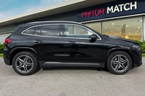 DX74LVW Mercedes-Benz Gla 2.0 GLA200d AMG Line (Executive) 8G-DCT Euro 6 (s/s) 5dr Thumbnail #4