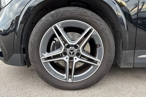 DX74LVW Mercedes-Benz Gla 2.0 GLA200d AMG Line (Executive) 8G-DCT Euro 6 (s/s) 5dr Thumbnail #11