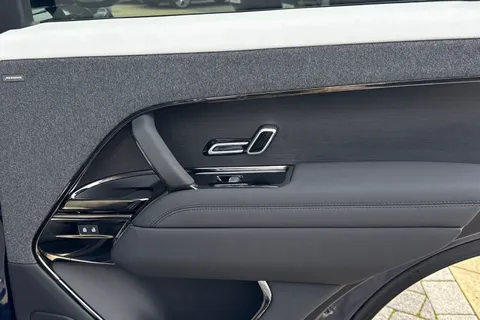 DV23NYK Land Rover Range Rover Sport 3.0 P440e Autobiography 5dr Thumbnail #35