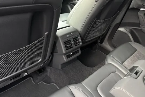  Audi Q5 2.0 TDI Edition 1 Sportback S Tronic quattro Euro 6 (s/s) 5dr Thumbnail #45