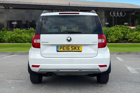 PE16SKX Škoda Yeti 1.2 TSI SE DSG Euro 6 (s/s) 5dr Thumbnail #5