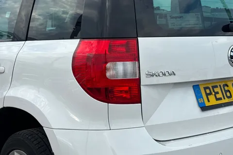 PE16SKX Škoda Yeti 1.2 TSI SE DSG Euro 6 (s/s) 5dr Thumbnail #8