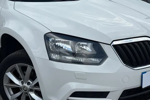 PE16SKX Škoda Yeti 1.2 TSI SE DSG Euro 6 (s/s) 5dr Thumbnail #9