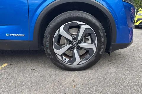 CA23OSK Nissan Qashqai 1.5 h e-POWER Acenta Premium Auto Euro 6 (s/s) 5dr Thumbnail #7