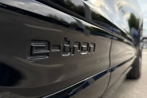 KM74ZLU Audi Sq6 E-Tron SQ6 SUV Edition 1 e-tron kW Thumbnail #27