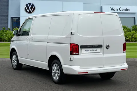 BJ74XWE Volkswagen Transporter 2.0 TDI 110 Highline Van Thumbnail #3
