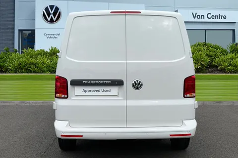 BJ74XWE Volkswagen Transporter 2.0 TDI 110 Highline Van Thumbnail #5