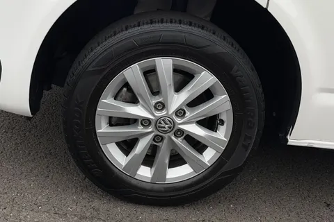 BJ74XWE Volkswagen Transporter 2.0 TDI 110 Highline Van Thumbnail #7
