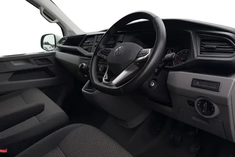 BJ74XWE Volkswagen Transporter 2.0 TDI 110 Highline Van Thumbnail #8