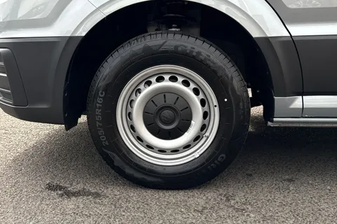 RV75NXA Volkswagen Crafter 2.0TDI 140PS CR35 LWB Commerce Plus Auto-2025 Model Thumbnail #11
