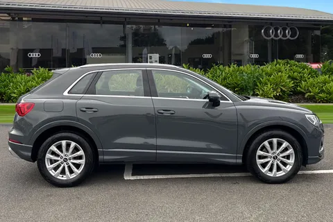 NV22ZJZ Audi Q3 Sport 35 TDI  150 PS S tronic Thumbnail #3