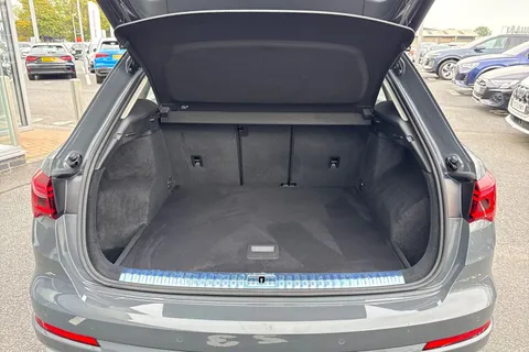 NV22ZJZ Audi Q3 Sport 35 TDI  150 PS S tronic Thumbnail #6