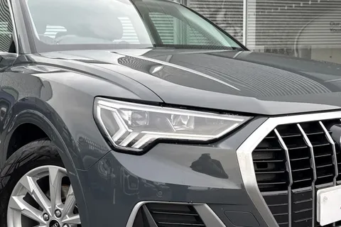 NV22ZJZ Audi Q3 Sport 35 TDI  150 PS S tronic Thumbnail #8