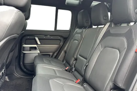 KM24ZHA Land Rover Defender 110 3.0 D300 110 X-Dynamic HSE 5dr Thumbnail #5