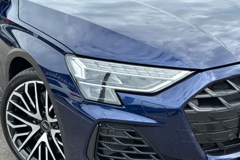 Audi S3 2.0 TFSI Black Edition Sportback S Tronic quattro Euro 6 (s/s) 5dr Thumbnail #9