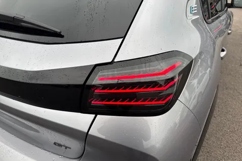 DG25FXE PEUGEOT e-208 51kWh GT Auto 5dr (7.4kW Charger) Thumbnail #8