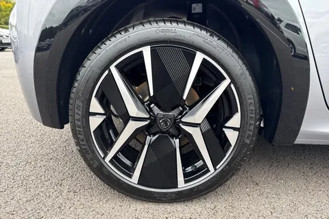 DG25FXE PEUGEOT e-208 51kWh GT Auto 5dr (7.4kW Charger) Thumbnail #11