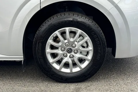 BV75OFA Volkswagen E-Transporter SWB 218PS  65kWh Electric Panel Van Thumbnail #10