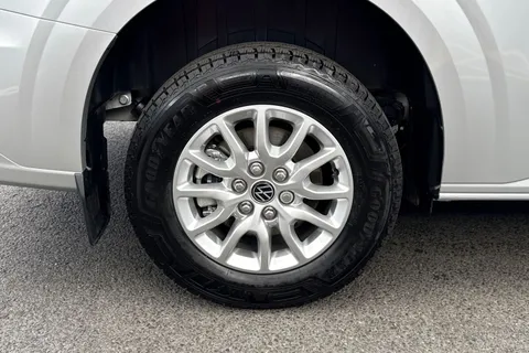 BV75OFA Volkswagen E-Transporter SWB 218PS  65kWh Electric Panel Van Thumbnail #13