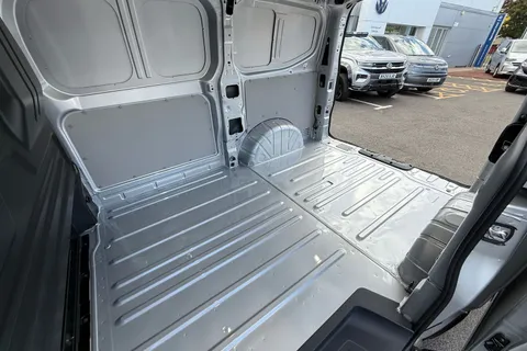 BV75OFA Volkswagen E-Transporter SWB 218PS  65kWh Electric Panel Van Thumbnail #44