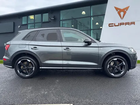 KM19ODZ Audi Q5 2.0 TDI 40 Black Edition S Tronic quattro Euro 6 (s/s) 5dr Thumbnail #4