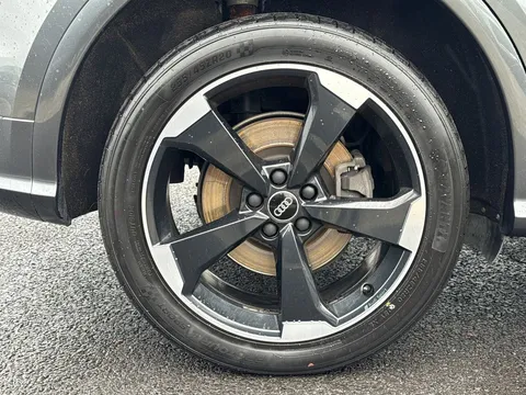 KM19ODZ Audi Q5 2.0 TDI 40 Black Edition S Tronic quattro Euro 6 (s/s) 5dr Thumbnail #7