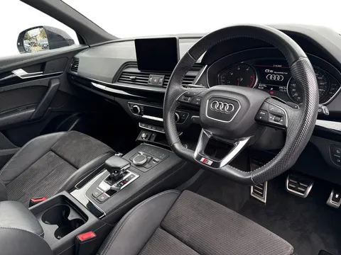 KM19ODZ Audi Q5 2.0 TDI 40 Black Edition S Tronic quattro Euro 6 (s/s) 5dr Thumbnail #8