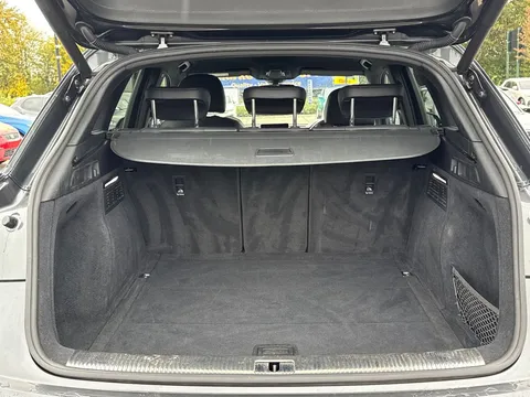 KM19ODZ Audi Q5 2.0 TDI 40 Black Edition S Tronic quattro Euro 6 (s/s) 5dr Thumbnail #10