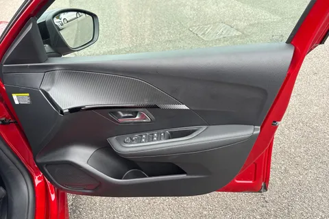 20 of 66 for PEUGEOT 208 100kW E-Style 50kWh 5dr Auto