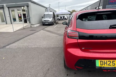 31 of 66 for PEUGEOT 208 100kW E-Style 50kWh 5dr Auto