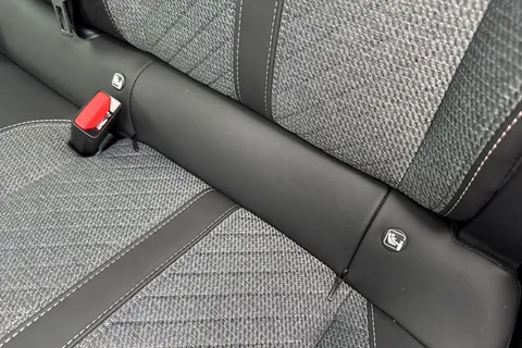 36 of 66 for PEUGEOT 208 100kW E-Style 50kWh 5dr Auto