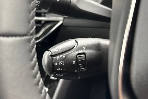 41 of 66 for PEUGEOT 208 100kW E-Style 50kWh 5dr Auto