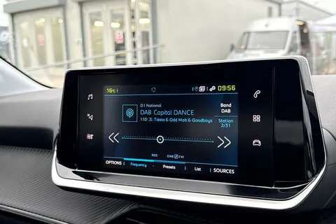 44 of 66 for PEUGEOT 208 100kW E-Style 50kWh 5dr Auto