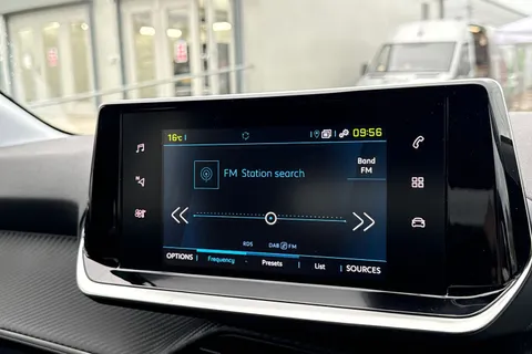 45 of 66 for PEUGEOT 208 100kW E-Style 50kWh 5dr Auto