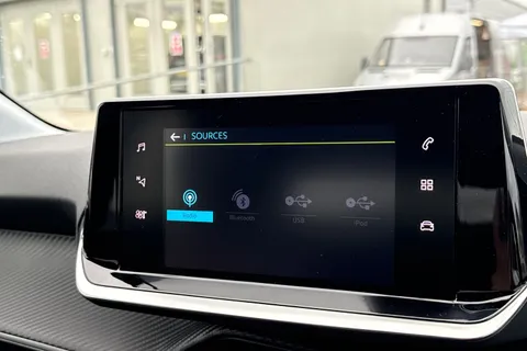 47 of 66 for PEUGEOT 208 100kW E-Style 50kWh 5dr Auto