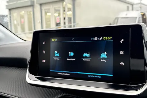 52 of 66 for PEUGEOT 208 100kW E-Style 50kWh 5dr Auto