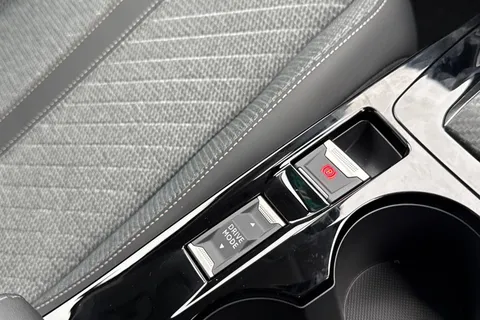 58 of 66 for PEUGEOT 208 100kW E-Style 50kWh 5dr Auto