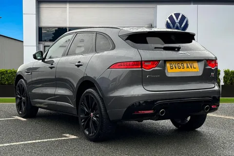 BV69AVL Jaguar F-Pace 3.0 D300 V6 S Auto AWD Euro 6 (s/s) 5dr Thumbnail #3