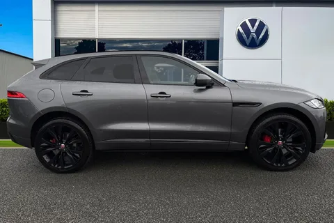 BV69AVL Jaguar F-Pace 3.0 D300 V6 S Auto AWD Euro 6 (s/s) 5dr Thumbnail #4