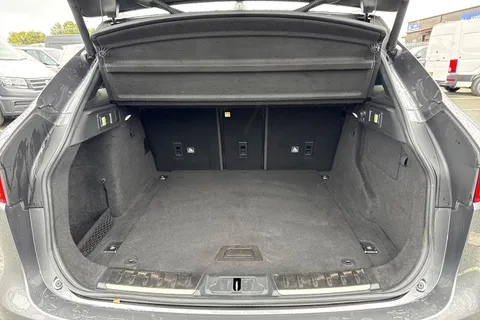 BV69AVL Jaguar F-Pace 3.0 D300 V6 S Auto AWD Euro 6 (s/s) 5dr Thumbnail #7