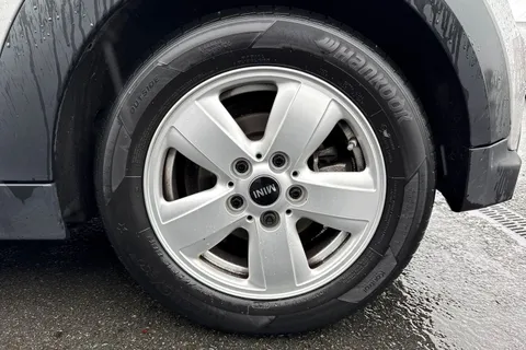 PE72YMM Mini Hatch 1.5 Cooper Classic Steptronic Euro 6 (s/s) 3dr Thumbnail #12