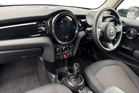 PE72YMM Mini Hatch 1.5 Cooper Classic Steptronic Euro 6 (s/s) 3dr Thumbnail #16