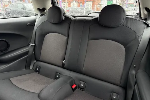 PE72YMM Mini Hatch 1.5 Cooper Classic Steptronic Euro 6 (s/s) 3dr Thumbnail #20