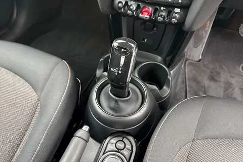 PE72YMM Mini Hatch 1.5 Cooper Classic Steptronic Euro 6 (s/s) 3dr Thumbnail #24