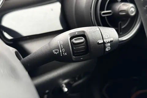 PE72YMM Mini Hatch 1.5 Cooper Classic Steptronic Euro 6 (s/s) 3dr Thumbnail #41