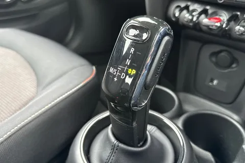 PE72YMM Mini Hatch 1.5 Cooper Classic Steptronic Euro 6 (s/s) 3dr Thumbnail #47